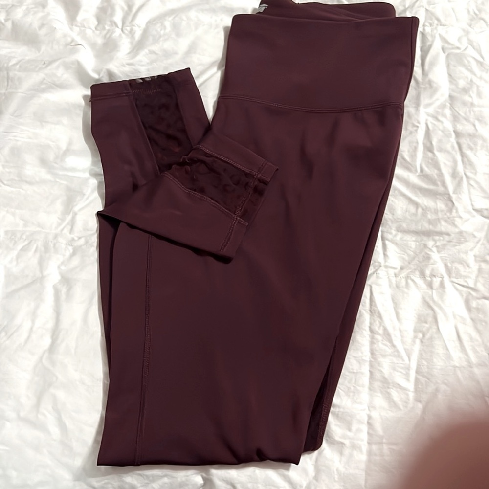AVIA leggings size L (12-14)